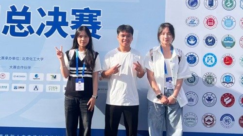 同栏目条目通常按时间倒序排列